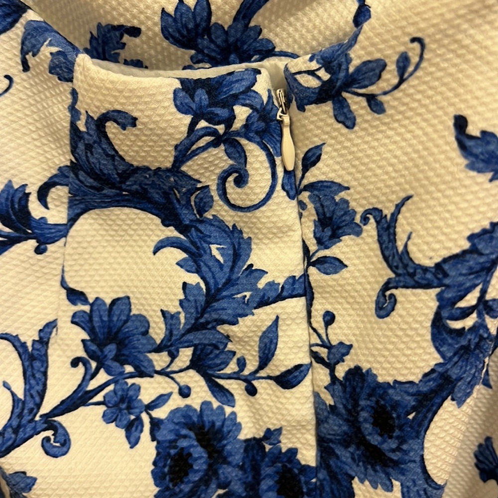 Forever 21 Floral Pencil Skirt - Picture 3 of 3